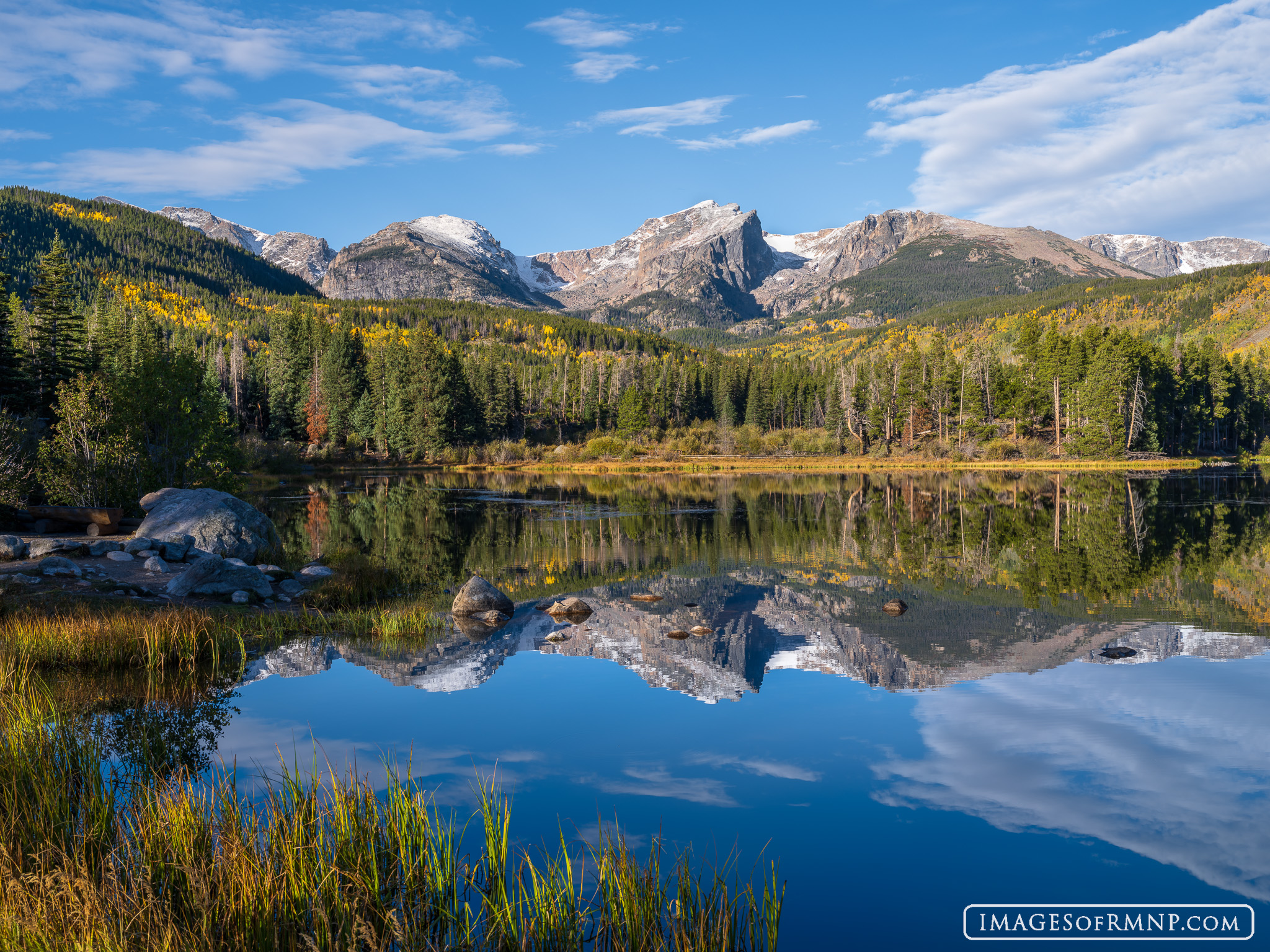 This autumn morning at Sprague Lake was simply idyllic. There was fresh snow on the peaks, the air was crisp, and wonderful fall...